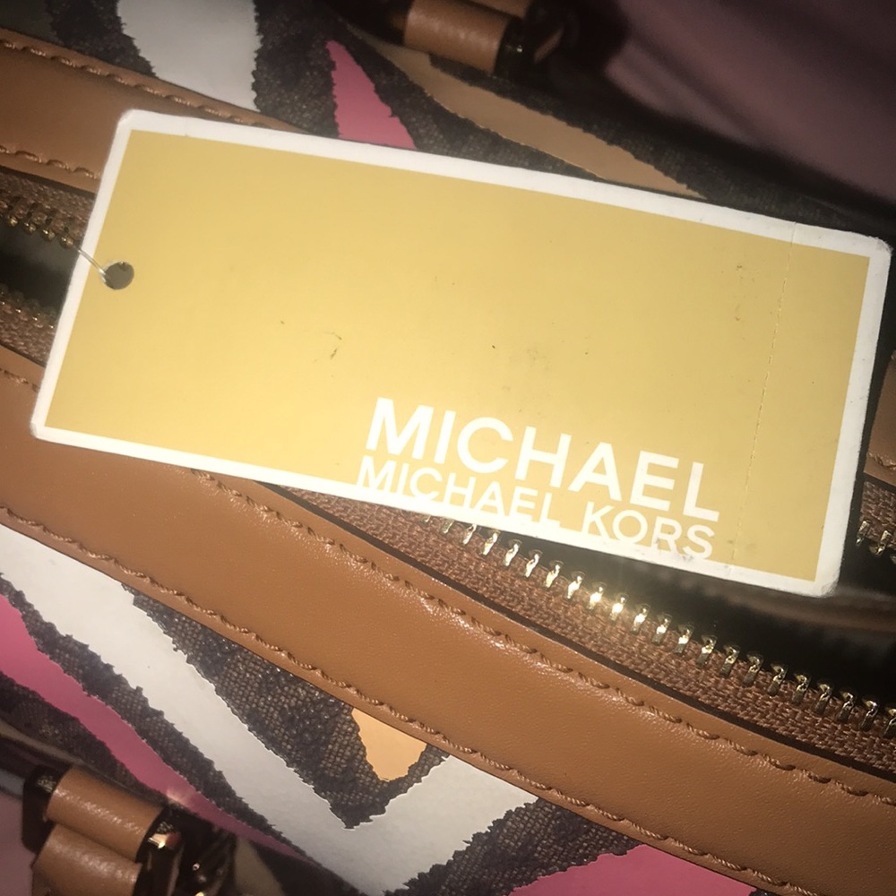 πGorgeous MK Bagβ super rare unique beautiful satchel bag π NWTO!!! - Picture 12 of 15